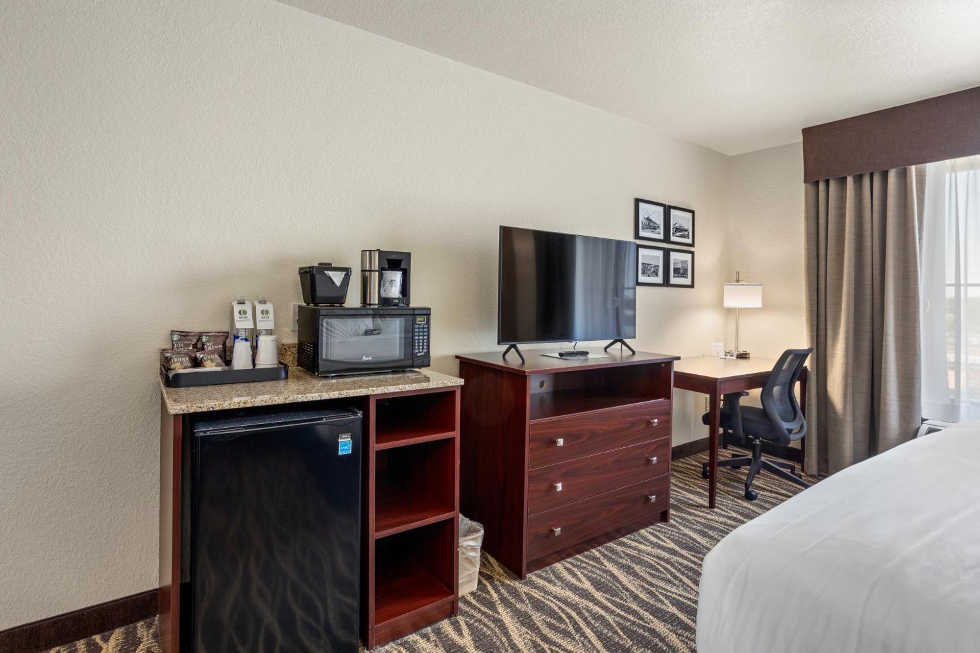 Cobblestone Hotel & Suites - De Pere Green Bay Exterior foto